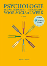 thumbnail: Omslag van "Psychologie: een parkatijkgerichte benadering voor sociaal werk, 2e editie" door Peter Kemper, met daarop een aantal stemvorken in een cirkel gerangschikt tegen een gele achtergrond. Op het omslag zit een sticker met de tekst "Inclusief Pearson MyLab. Slimmer studeren online".